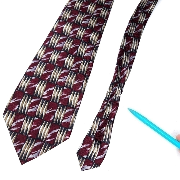 100% Silk Vintage Pierre Cardin Red and Gold Tone Patterned Long Neck Tie USA - Picture 13 of 13